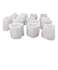 Figura de yeso macetero en forma de corazón